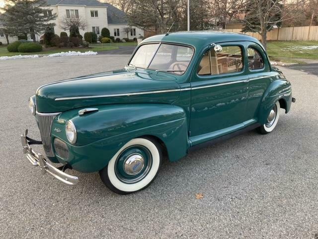 1941 Ford 2 door coupe