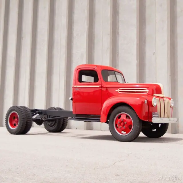 1942 Ford F-5 Cab & Chassis 1 Â½-ton Truck