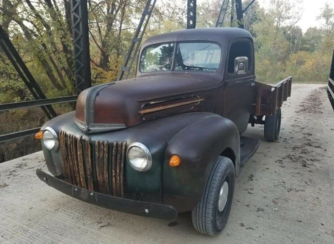 1942 Ford f1 1/2 ton