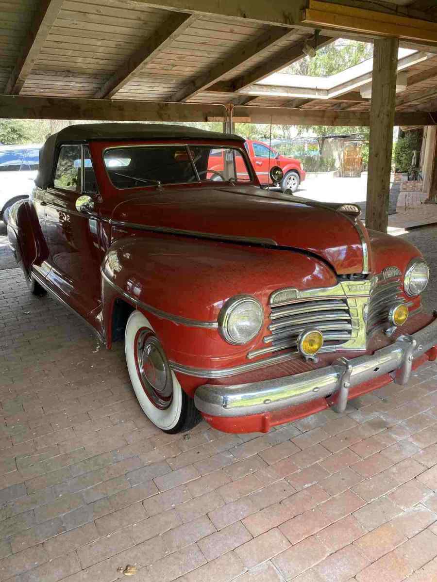 1942 Plymouth Special DeLuxe 2Door convertable red