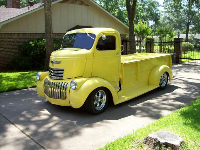 1946 Chevrolet cabover leather