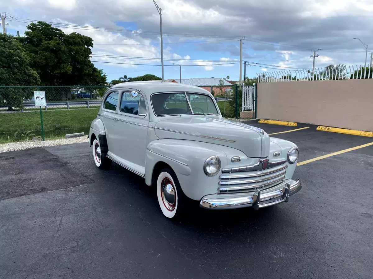 1946 Ford Super Deluxe Tudor 2 Door Sedan