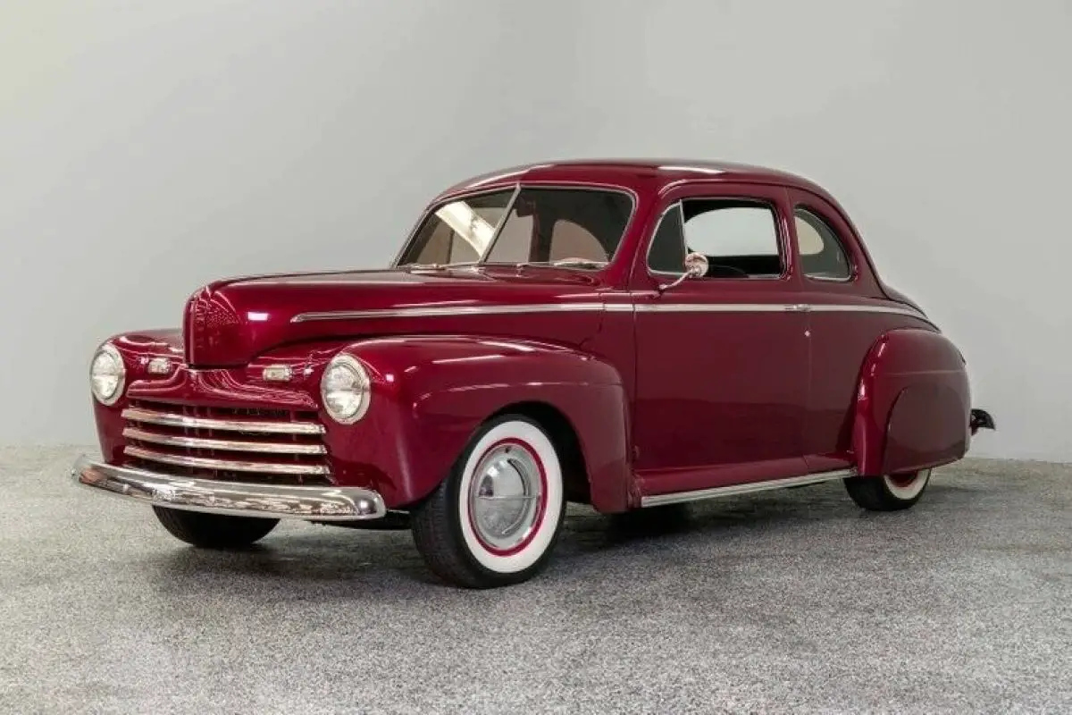 1946 Ford Deluxe Coupe Street Rod