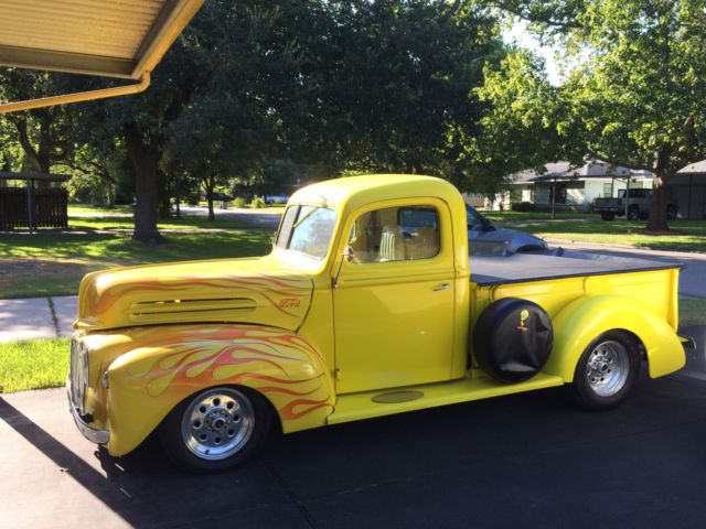 1946 Ford truck Deluxe