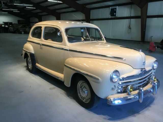 1947 Ford Deluxe