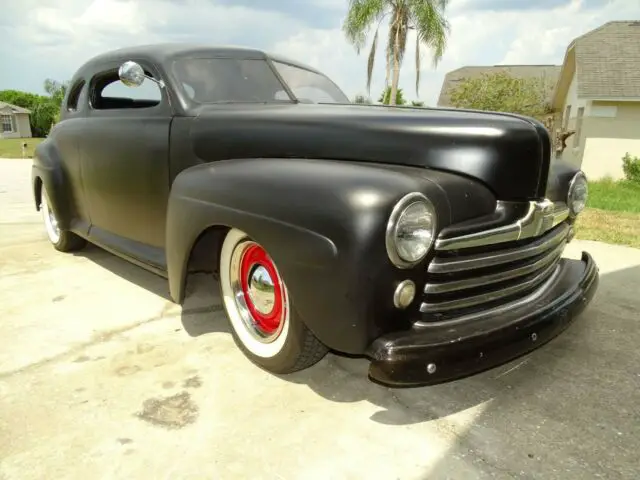 1947 Ford Deluxe