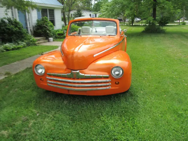 1947 Ford Deluxe Convertable deluxe