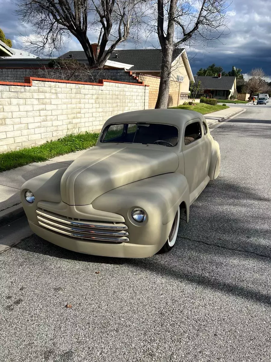 1947 Ford Super Deluxe