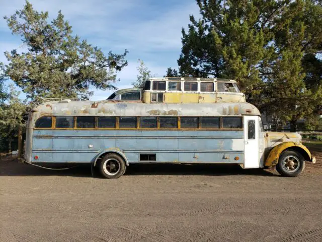 1963 Volkswagen Bus/Vanagon 1947 International Bus