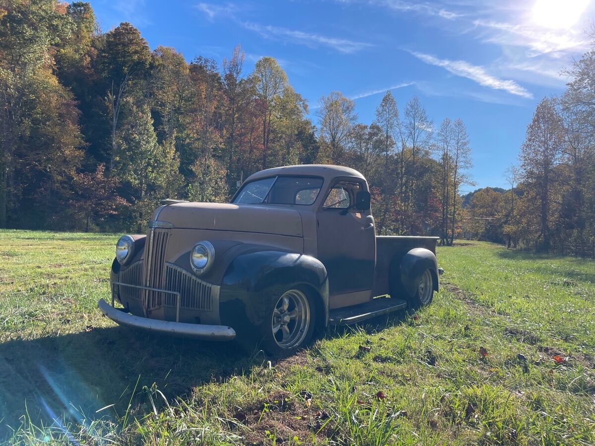 1947 Studebaker Model M shot bed