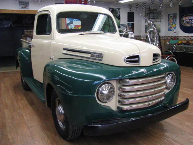 1948 Ford F-100