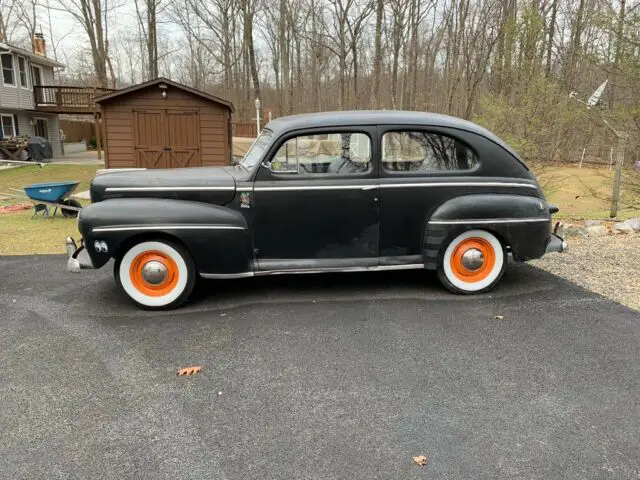 1948 Ford Super Deluxe