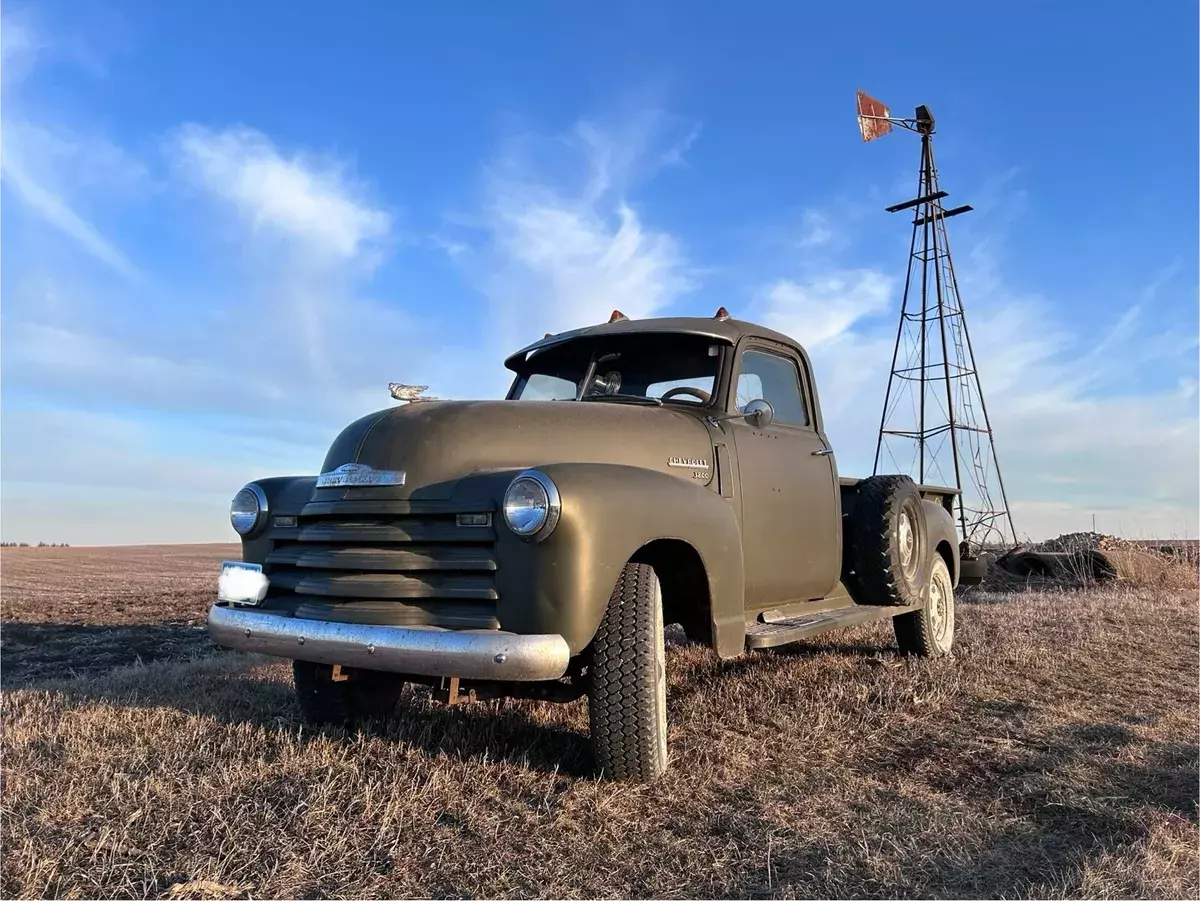 1949 Chevrolet 3800 9’ step side, 1 ton