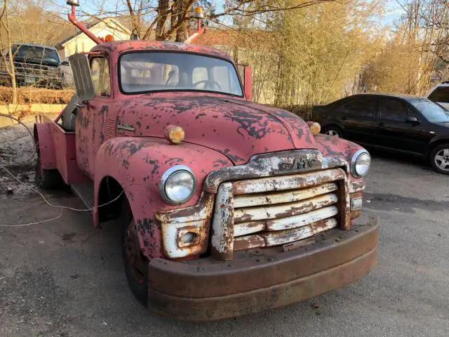 1949 GMC 300 Tow Truck