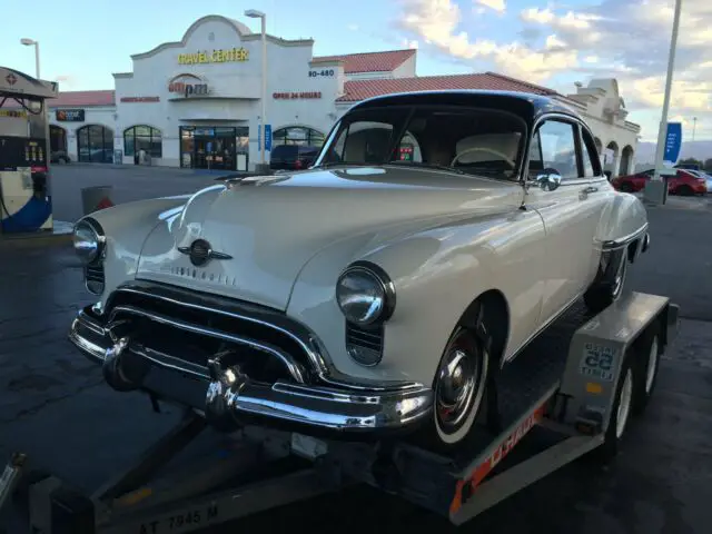 1949 Oldsmobile 76 2DR Post