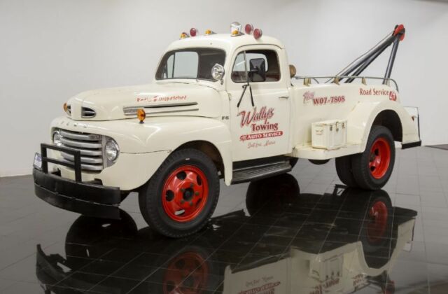 1950 Ford F5 Tow Truck --