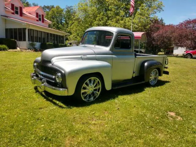 1950 International Harvester L110