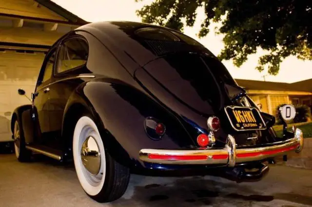 1951 Volkswagen Beetle - Classic "DE-LUXE"