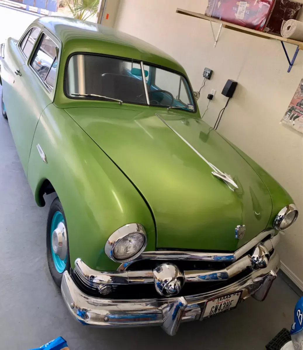 1951 Ford Deluxe Deluxe 2-Door Sedan