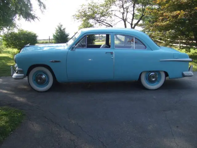 1951 Ford Deluxe