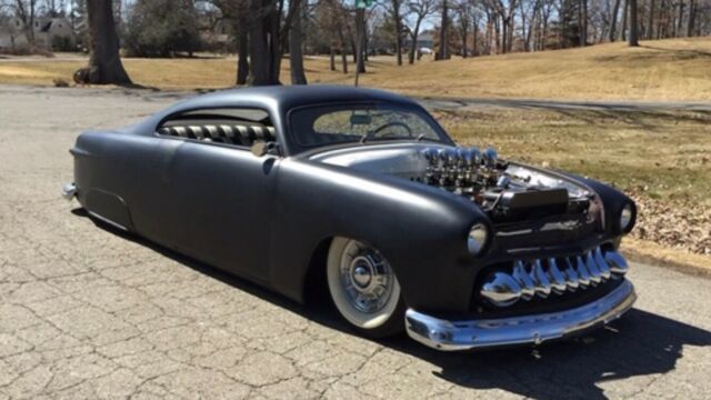 1951 Ford Sedan