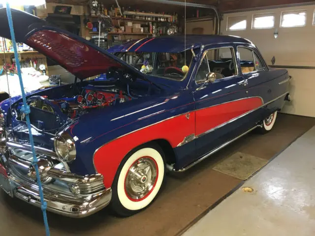 1951 Ford Custom Tudor Crestliner & Custom