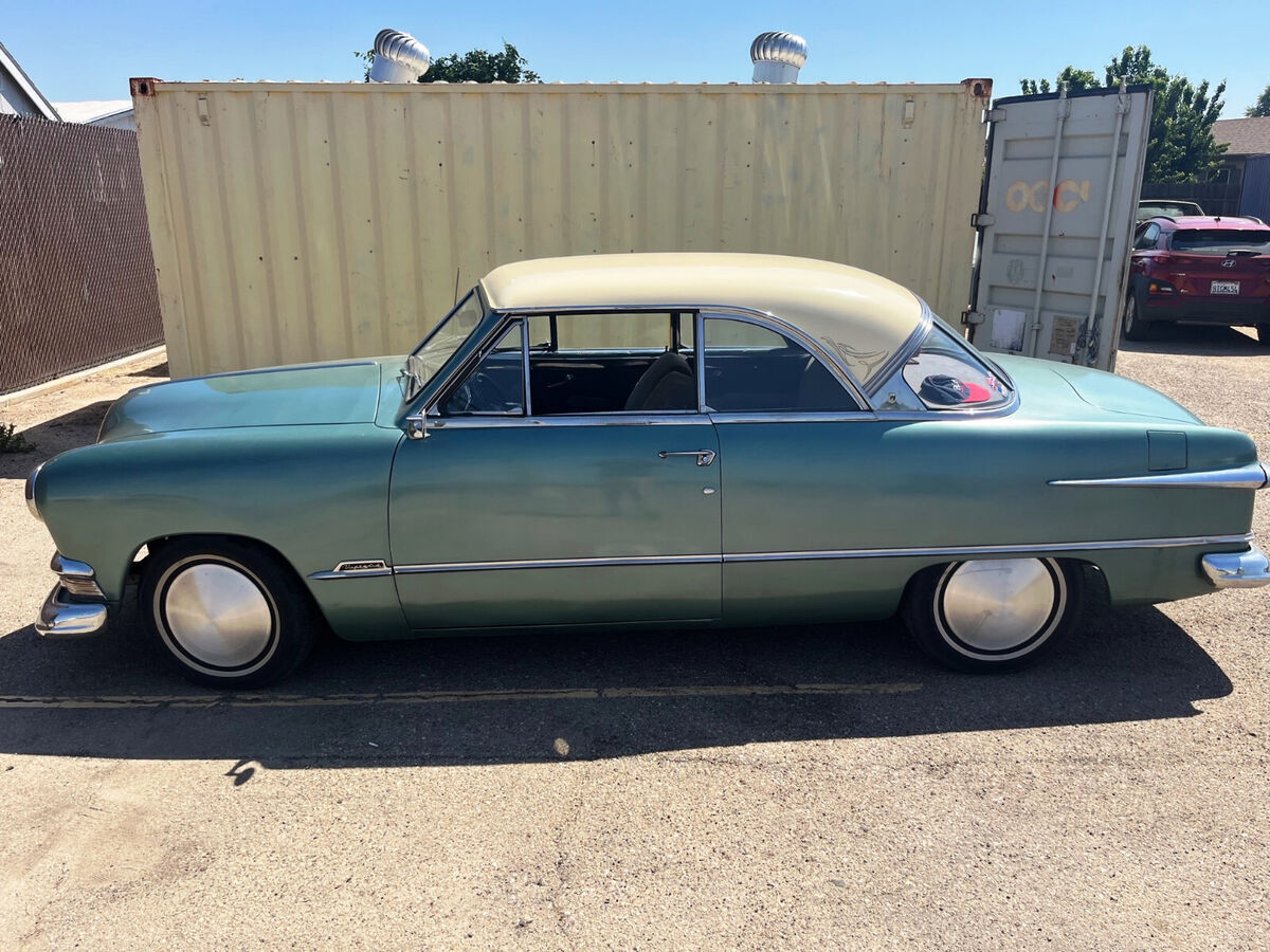 1951 Ford Victoria