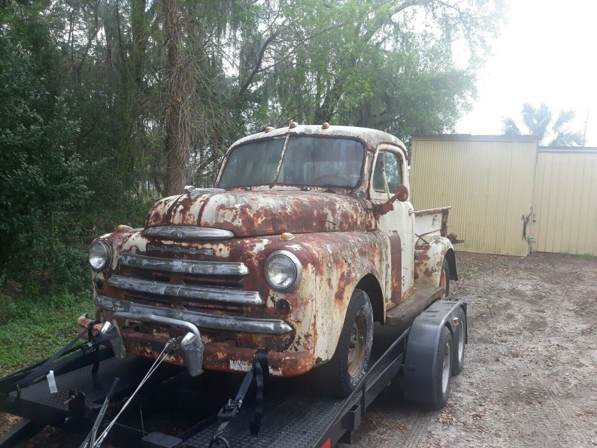 1952 Dodge b100