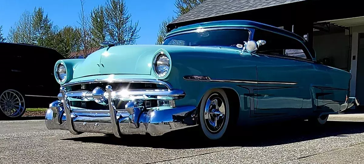 1952 Ford Crestline