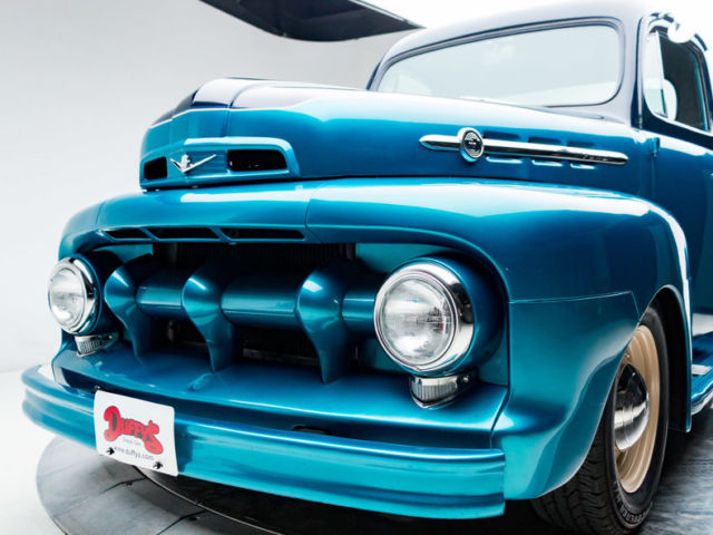 1952 Ford F-100 --