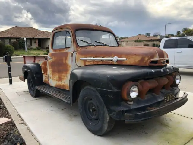 1952 Ford F2