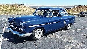 1952 Ford Tudor --