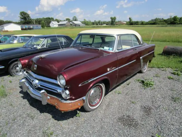 1952 Ford Crestline victoria