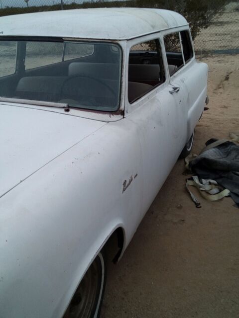 1953 Ford 2 door wagon