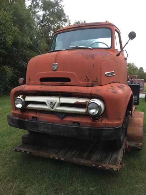 1953 Ford C600