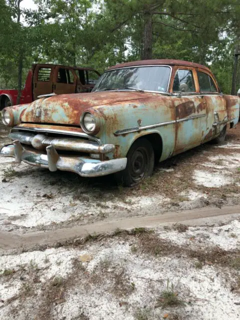 1953 Ford 4 door sedan