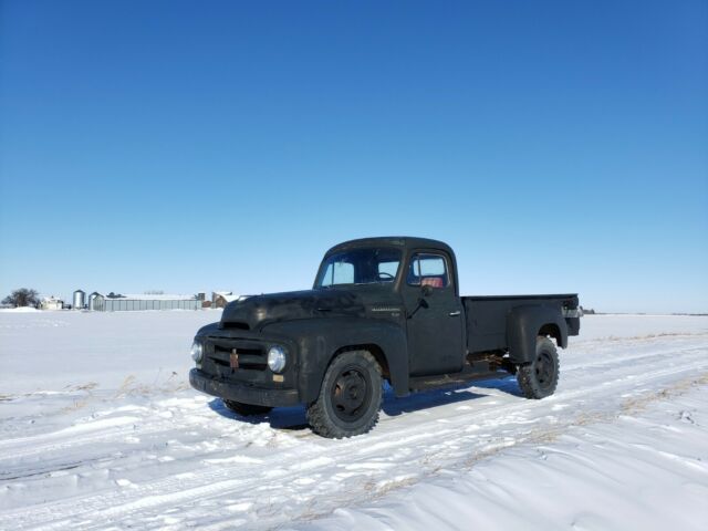 1953 International Harvester R130 R-130