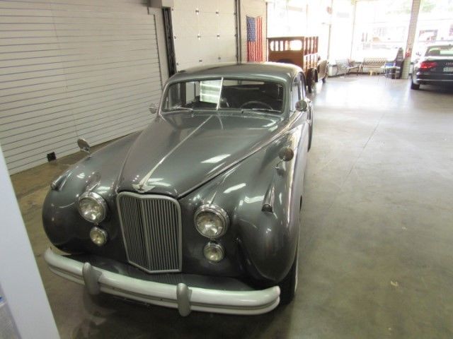 1953 Jaguar MK II --