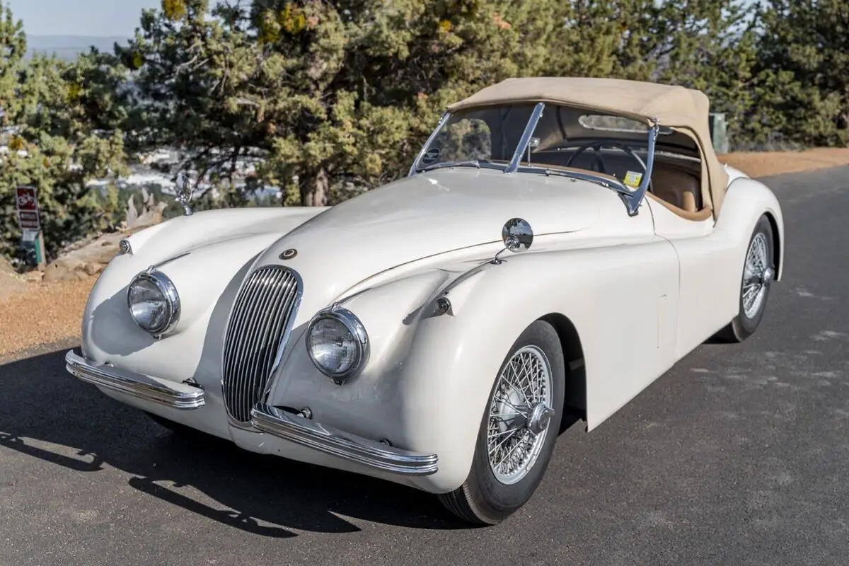 1953 Jaguar XK SE (Special Equipment)