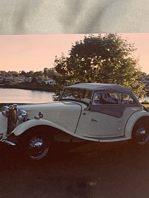 1953 MG TD brown