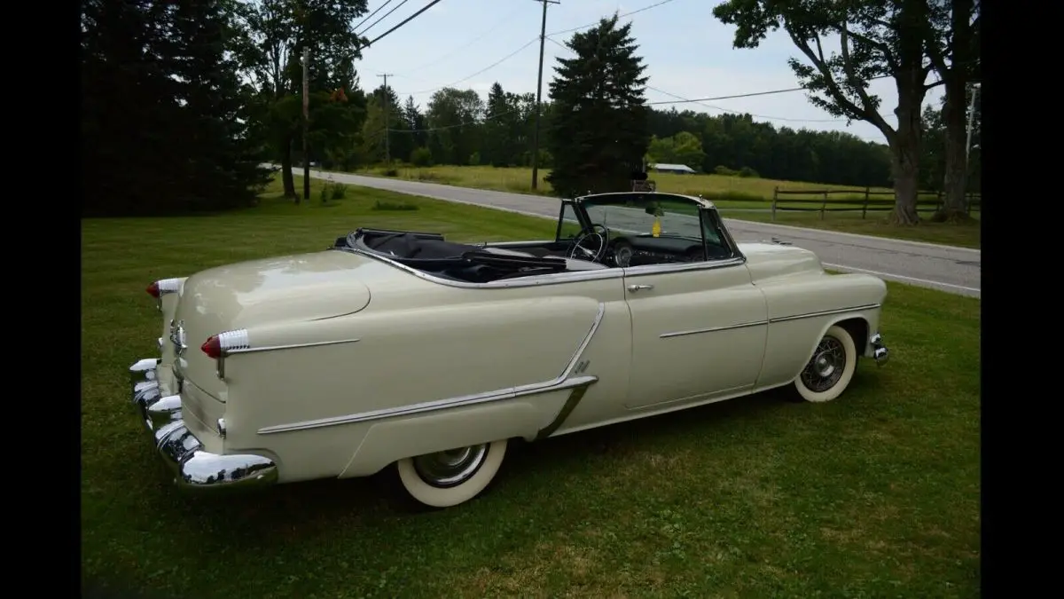 1953 Oldsmobile Super 88 chrome