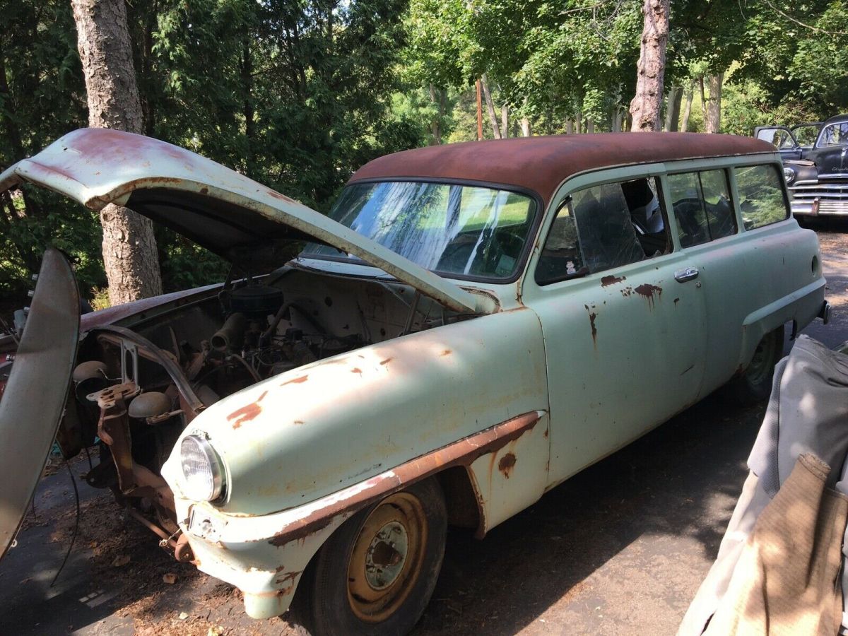 1953 Plymouth Suburban