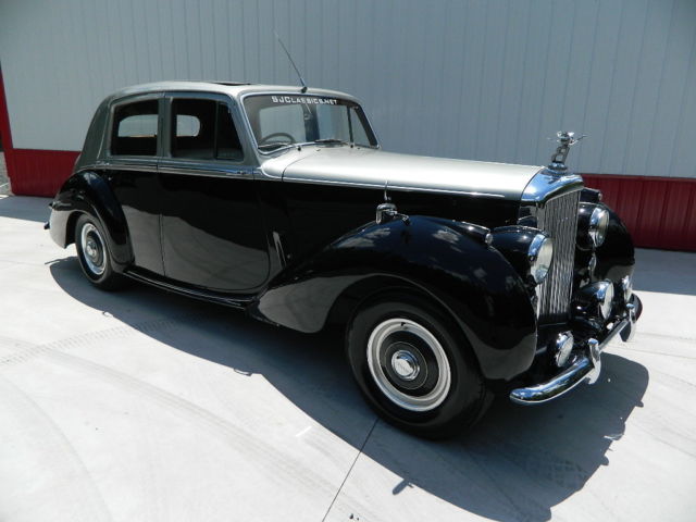 1954 Bentley Type R Saloon Sunroof