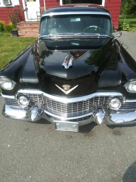 1954 Cadillac Series 75 Fleetwood