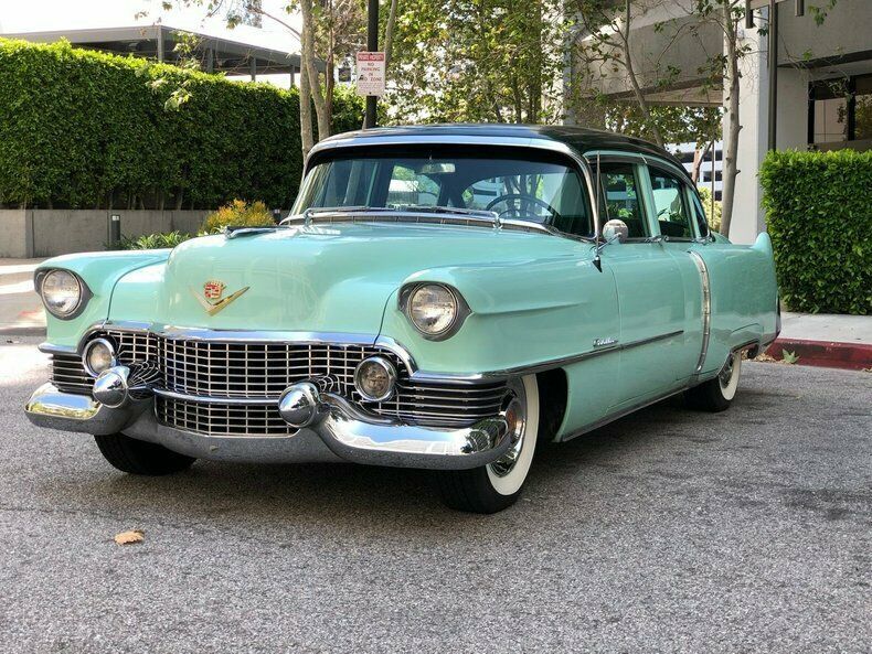 1954 Cadillac Fleetwood RESTORED / CLEAN TITLE