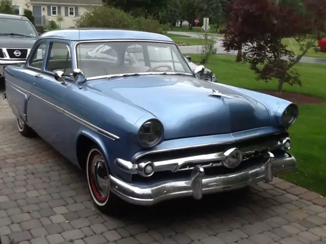 1954 Ford Customized 2 dr. Sedan Street Rod