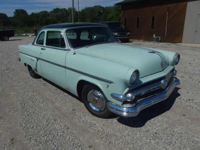 1954 Ford Fairlane