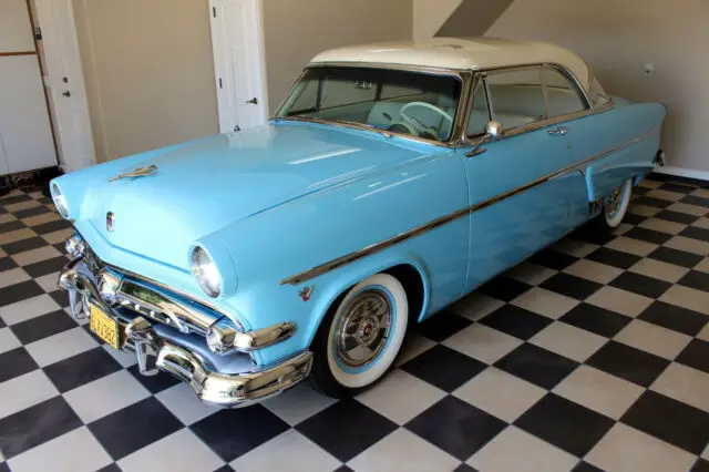 1954 Ford Crestline Victoria