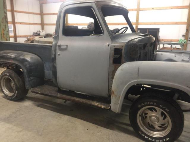1954 Ford F-100 Short Bed