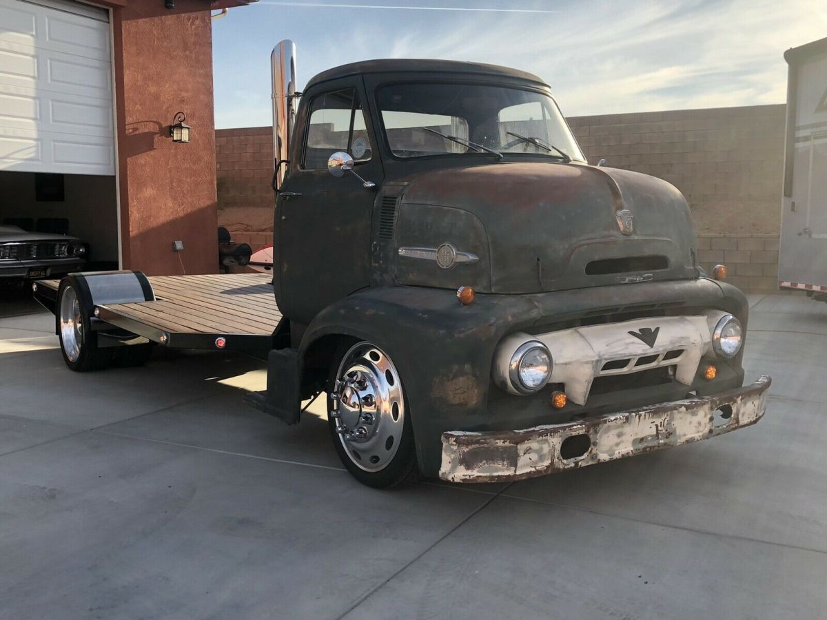 1954 Ford C-750 COE